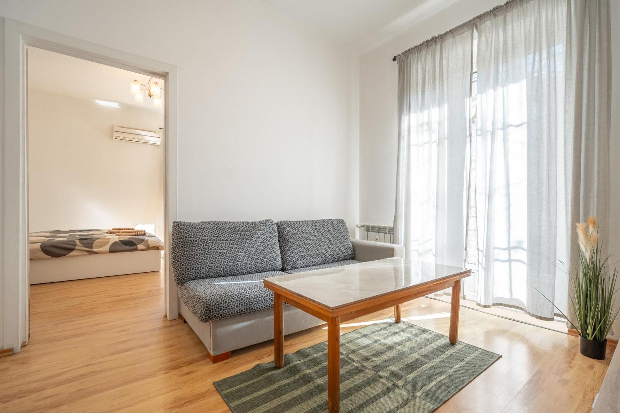 Appartamento 2 Bdr Next To The National Stadium *