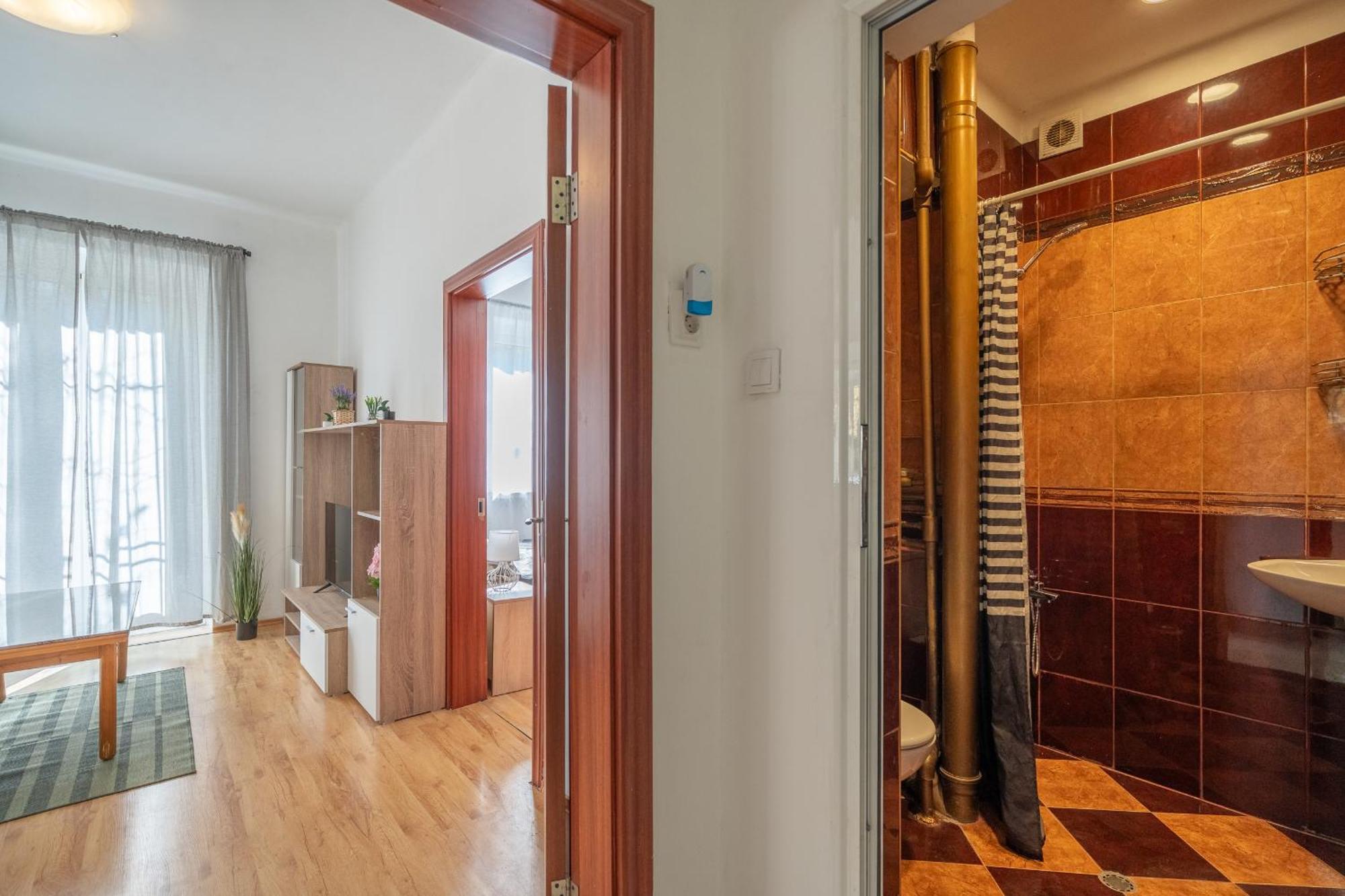2 Bdr Next To The National Stadium דירה סופיה